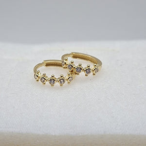 HUGGIES ORO 14K 1.4 (NUEVO)