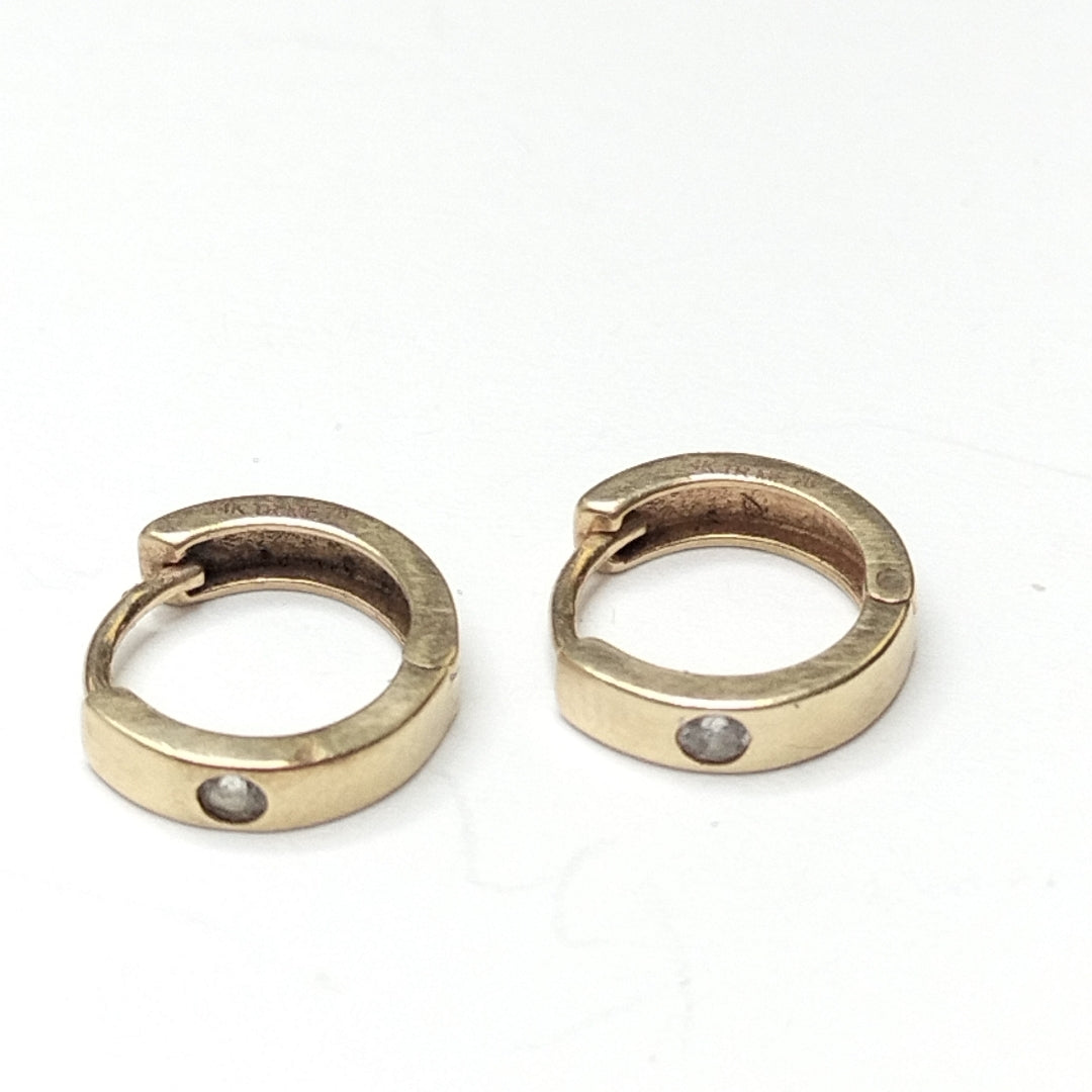 ARRACADAS PAR ORO 14 K 1.1 GRMS (SEMINUEVO)