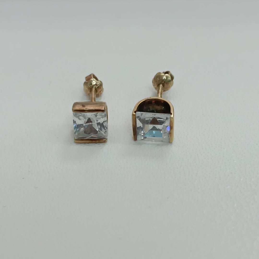 BROQUELES PAR ORO 14 K 1.8 GRMS (SEMINUEVO)