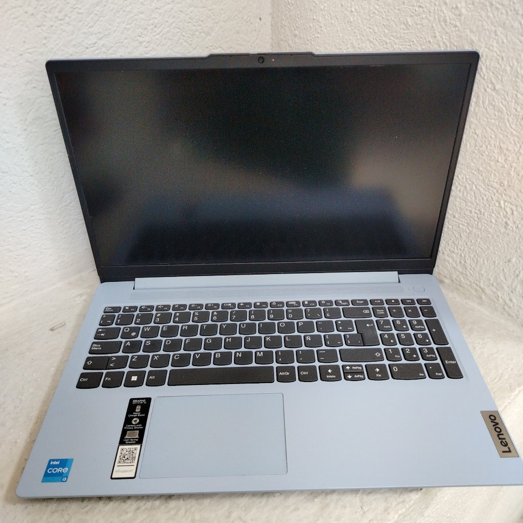 LAPTOP LENOVO IDEAPAD SLIM 3 15IAN8 (2025) 256 GB SSD 8 GB RAM (SEMINUEVO)