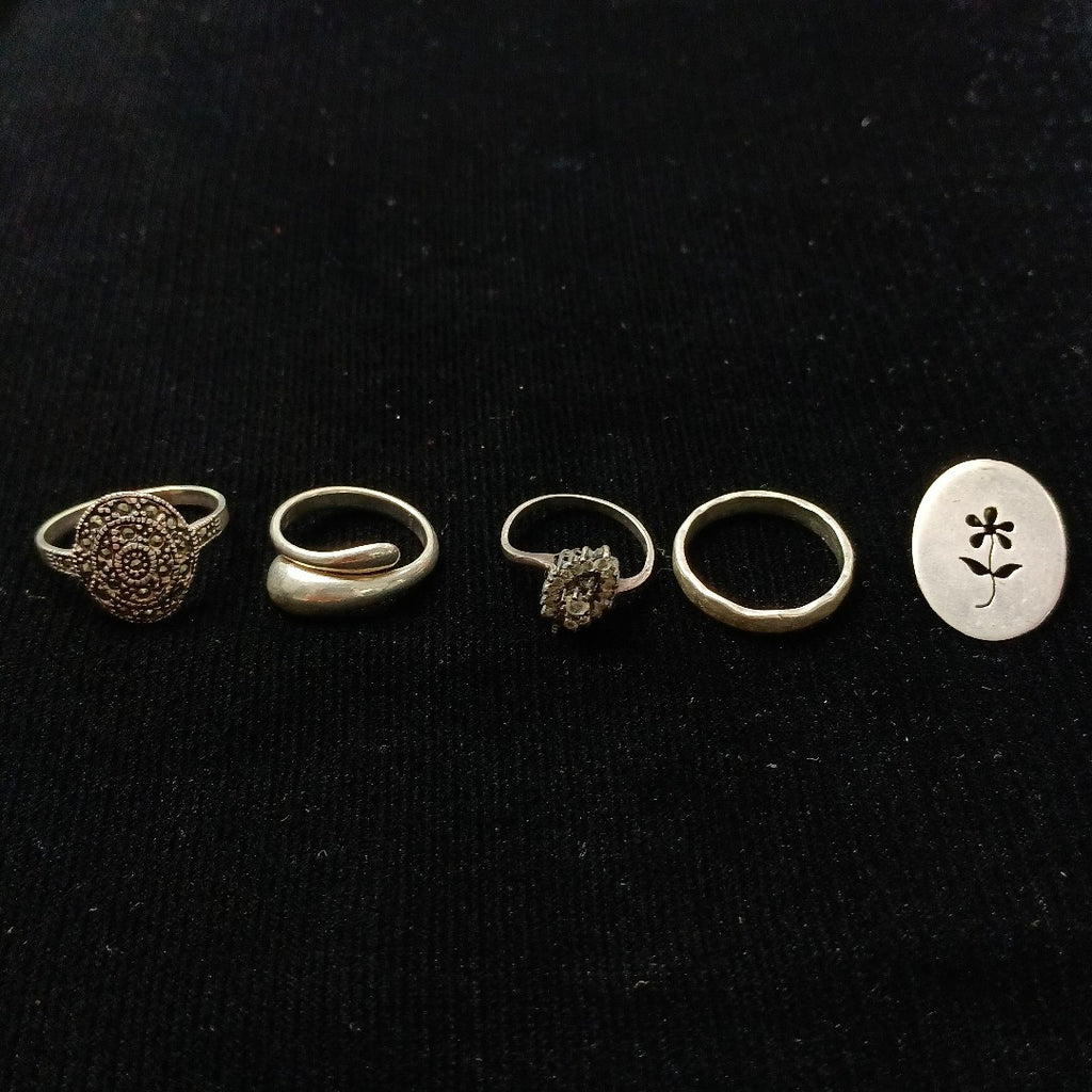 ANILLITO, DIJE PLATA 1.9 GRMS (SEMINUEVO)