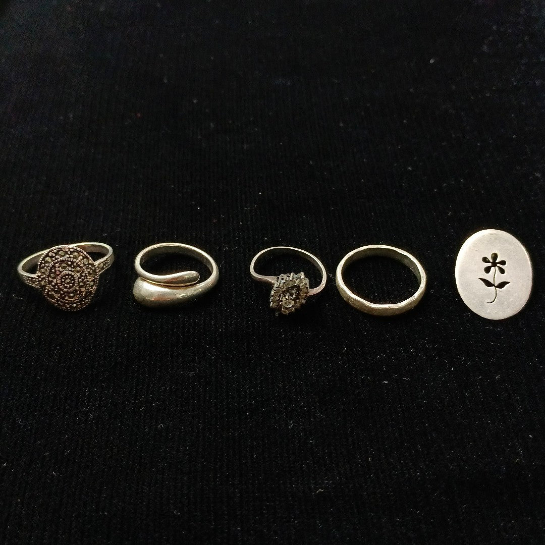 ANILLITO, DIJE PLATA 1.9 GRMS (SEMINUEVO)