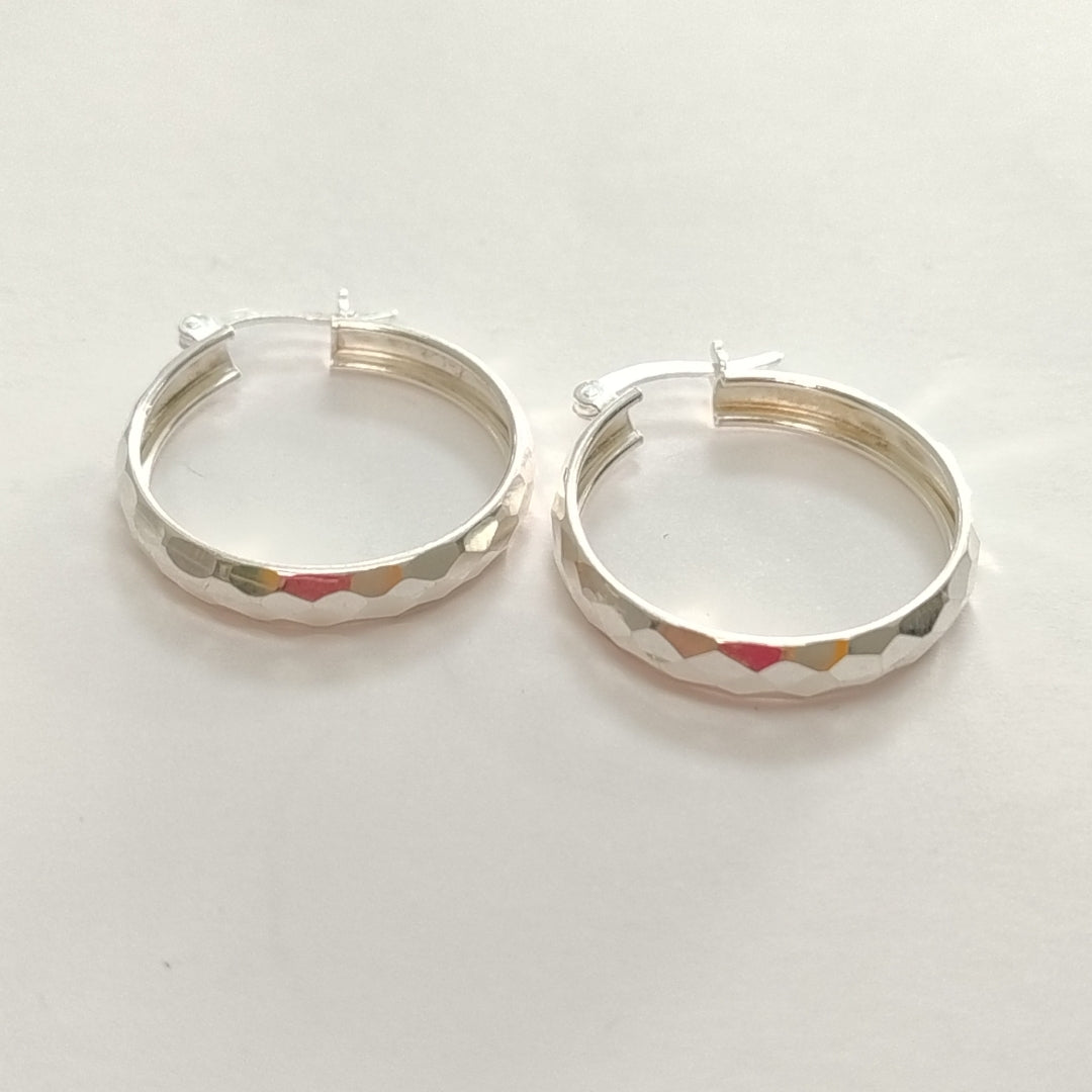 ARETES ARRACADAS FACETADAS PLATA .925 2.5 GR (NUEVO)