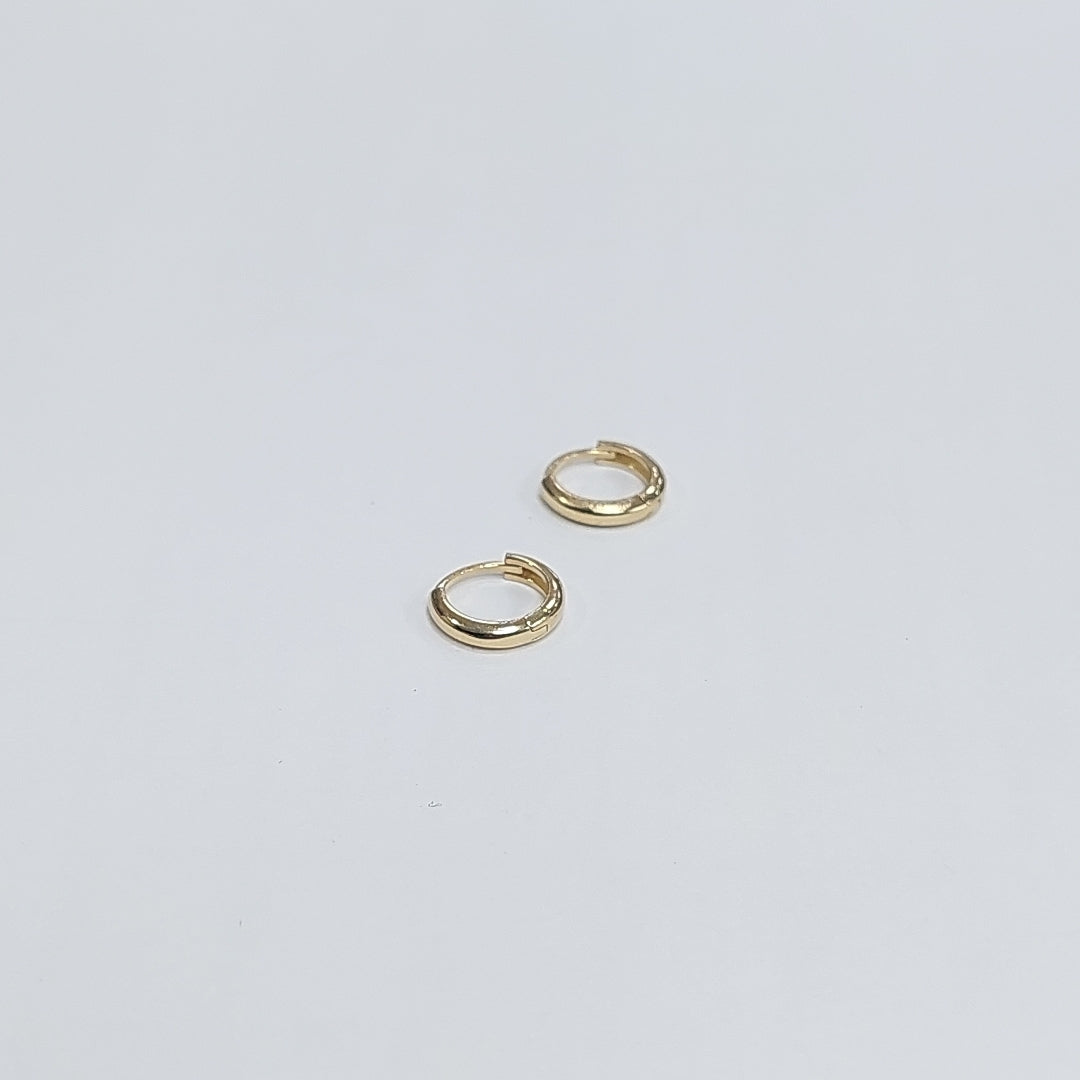 HUGGIES ORO 14K 1.1 (NUEVO)