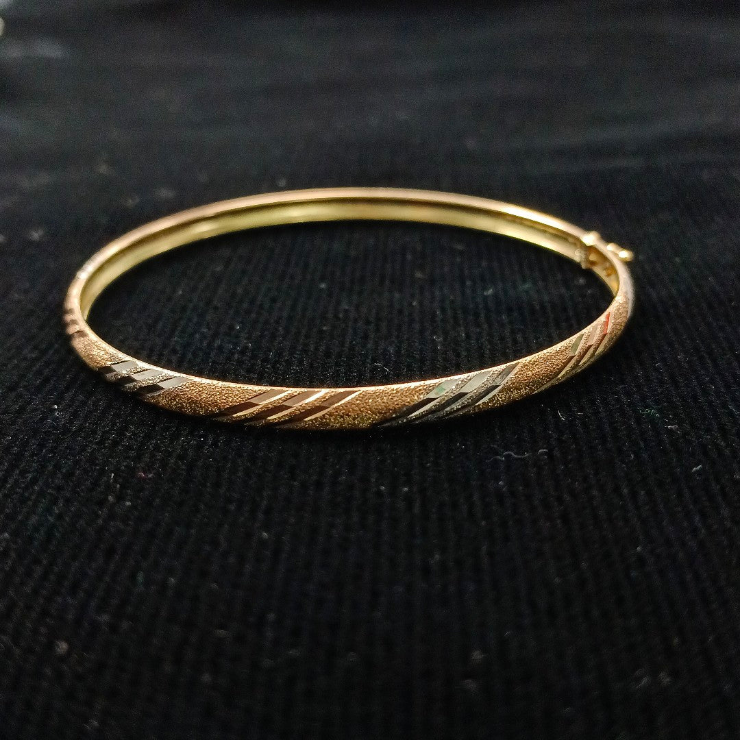 PULSERA RIGIDA ORO 14 K 4.9 GRMS (SEMINUEVO)