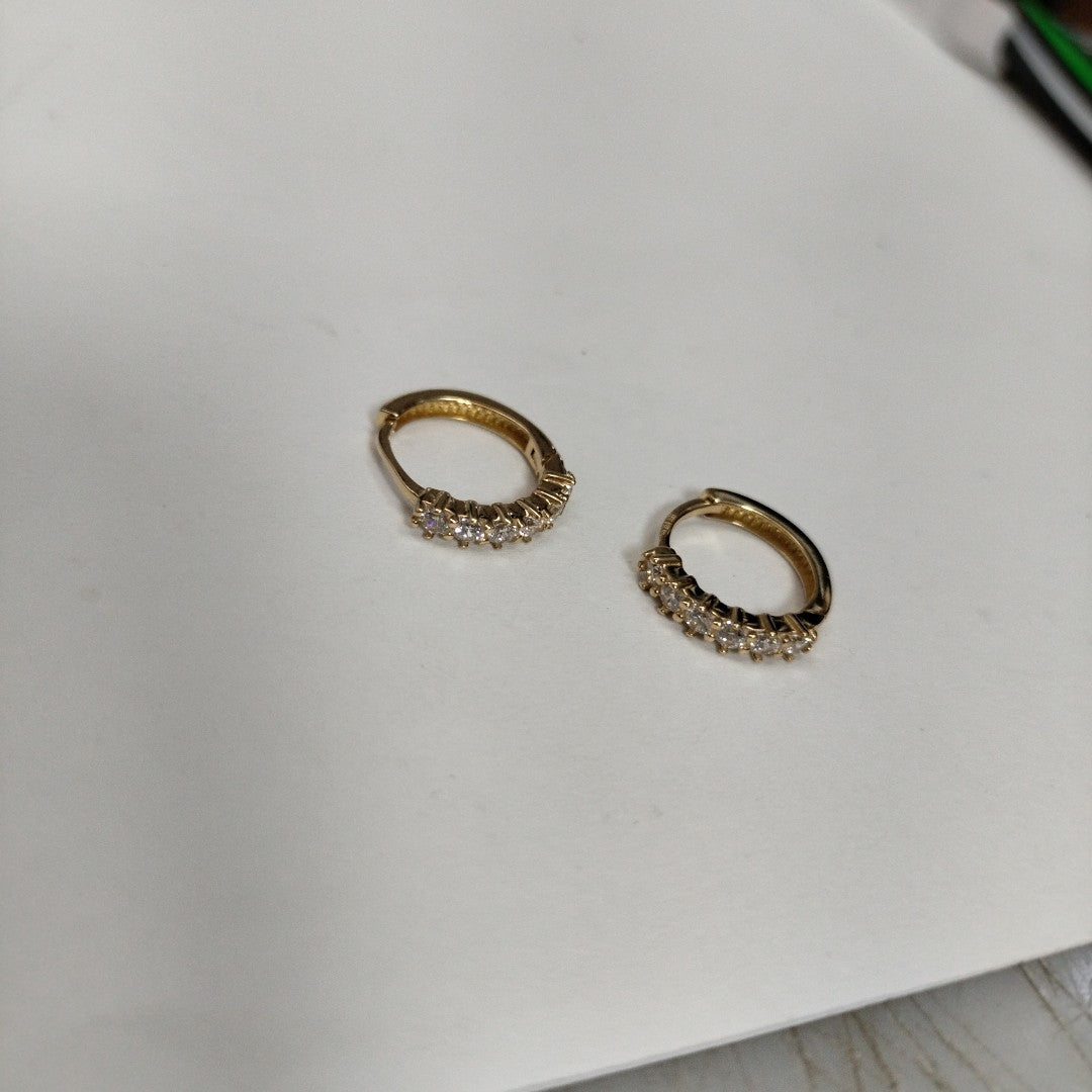 HUGGIES ORO 14K 1.5 (NUEVO)