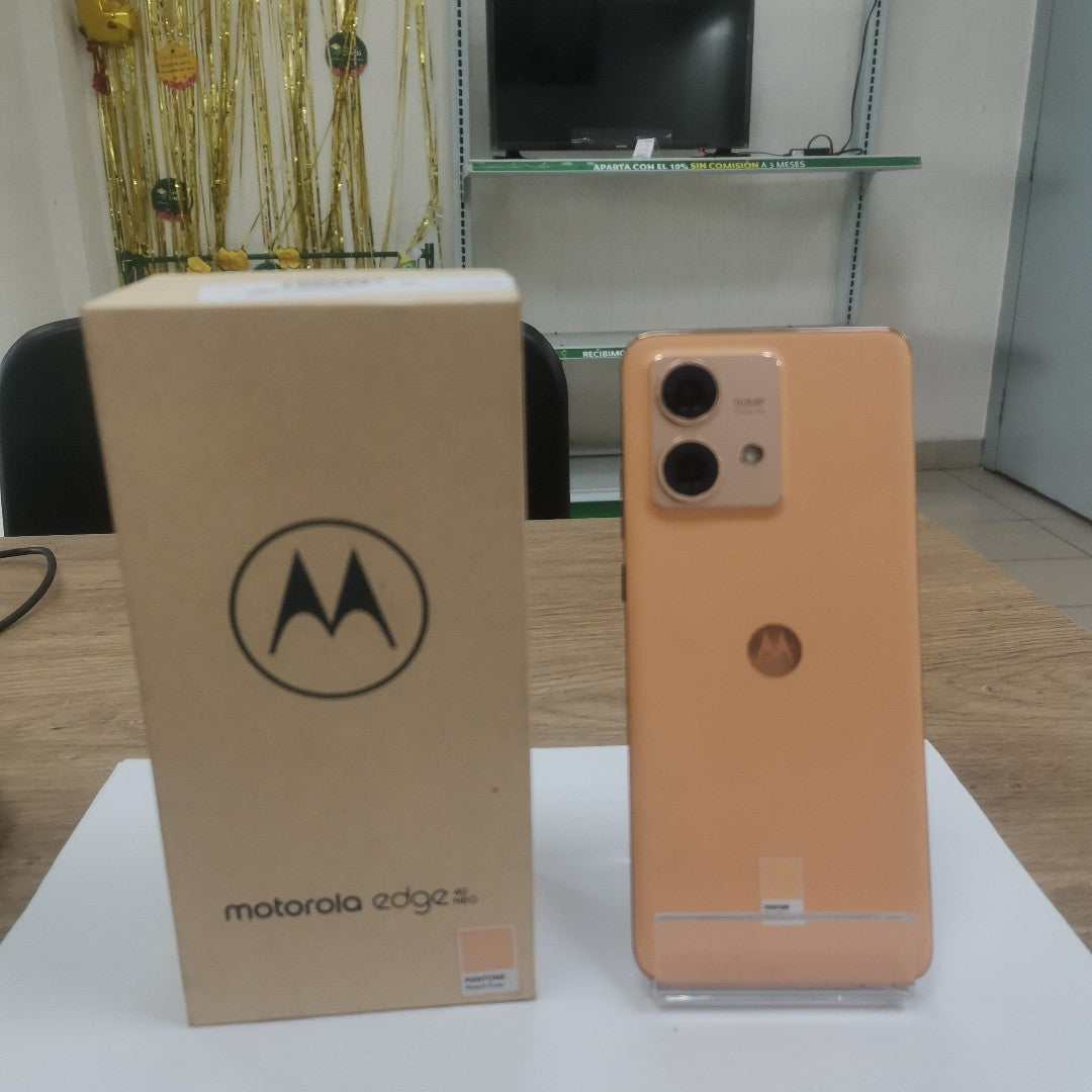 CELULAR MOTOROLA EDGE 40 NEO XT2307-1 (2023) 256 GB 8 GB RAM (SEMINUEVO)
