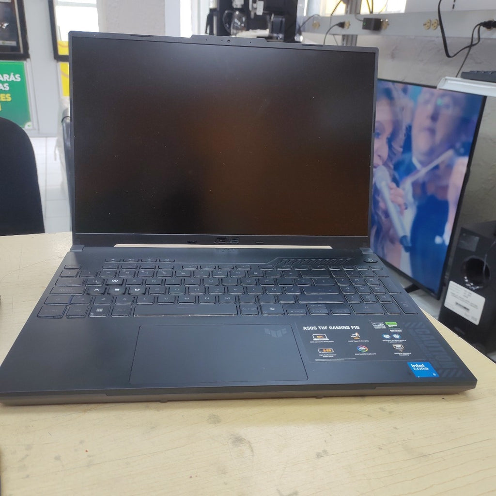 LAPTOP ASUS TUF GAMING F16 FX607VJ-RL024W (2025) 512 GB SSD 16 GB RAM (SEMINUEVO)