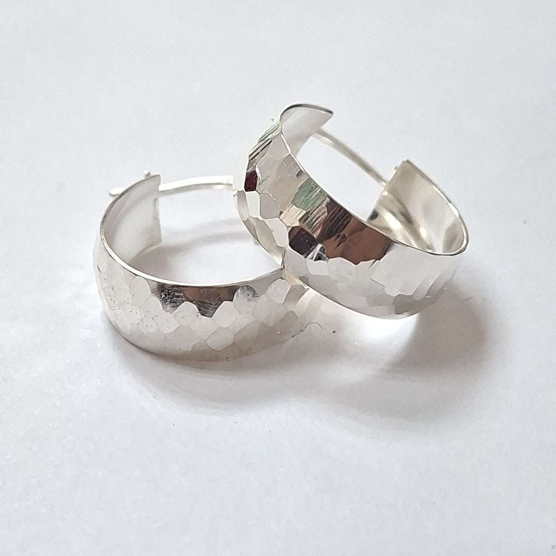 ARETES ARRACADAS FACETADAS PLATA .925 2.9 GR (NUEVO)