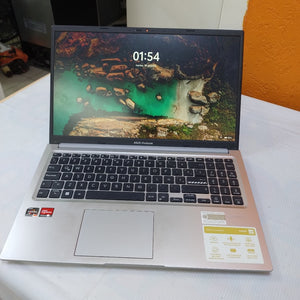 LAPTOP ASUS VIVOBOOK 15 D1502YA-NJ584W (2025) 512 GB SSD 16 GB RAM (SEMINUEVO)