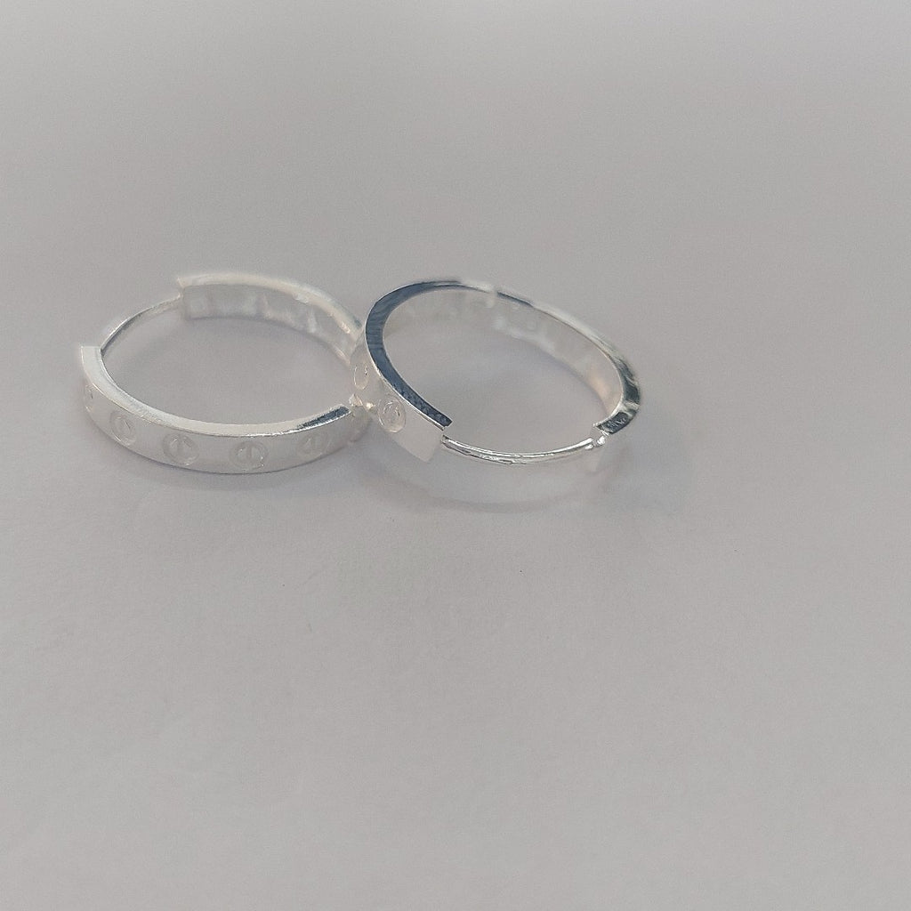 ARETES ARRACADAS FIG TORNILLOS PLATA .925 2.63 GR (NUEVO)
