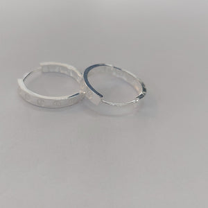 ARETES ARRACADAS FIG TORNILLOS PLATA .925 2.63 GR (NUEVO)