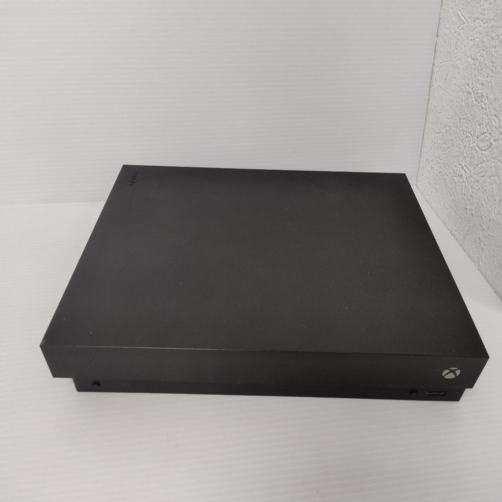 CONSOLA DE VIDEOJUEGO MICROSOFT XBOX ONE X 1 TB (SEMINUEVO)