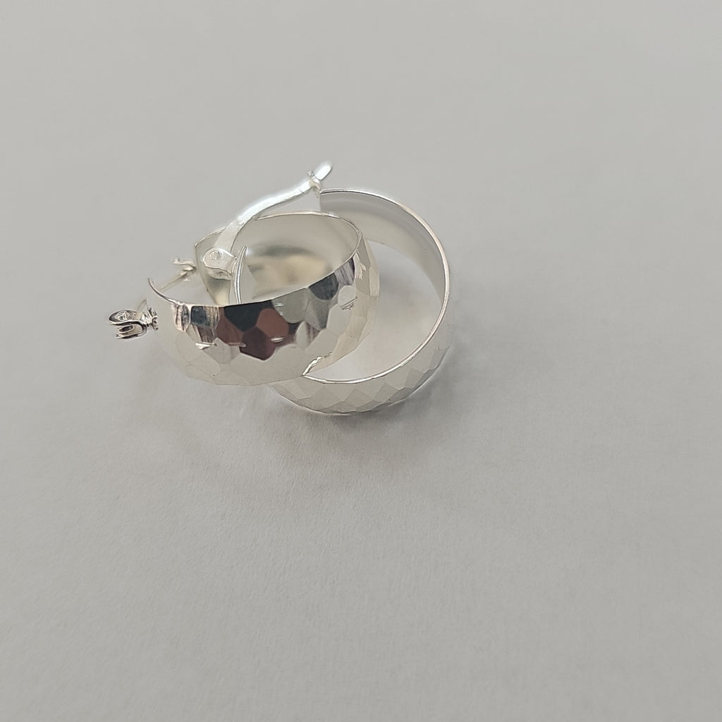 ARETES ARRACADAS FACETADAS PLATA .925 2.8 GR (NUEVO)
