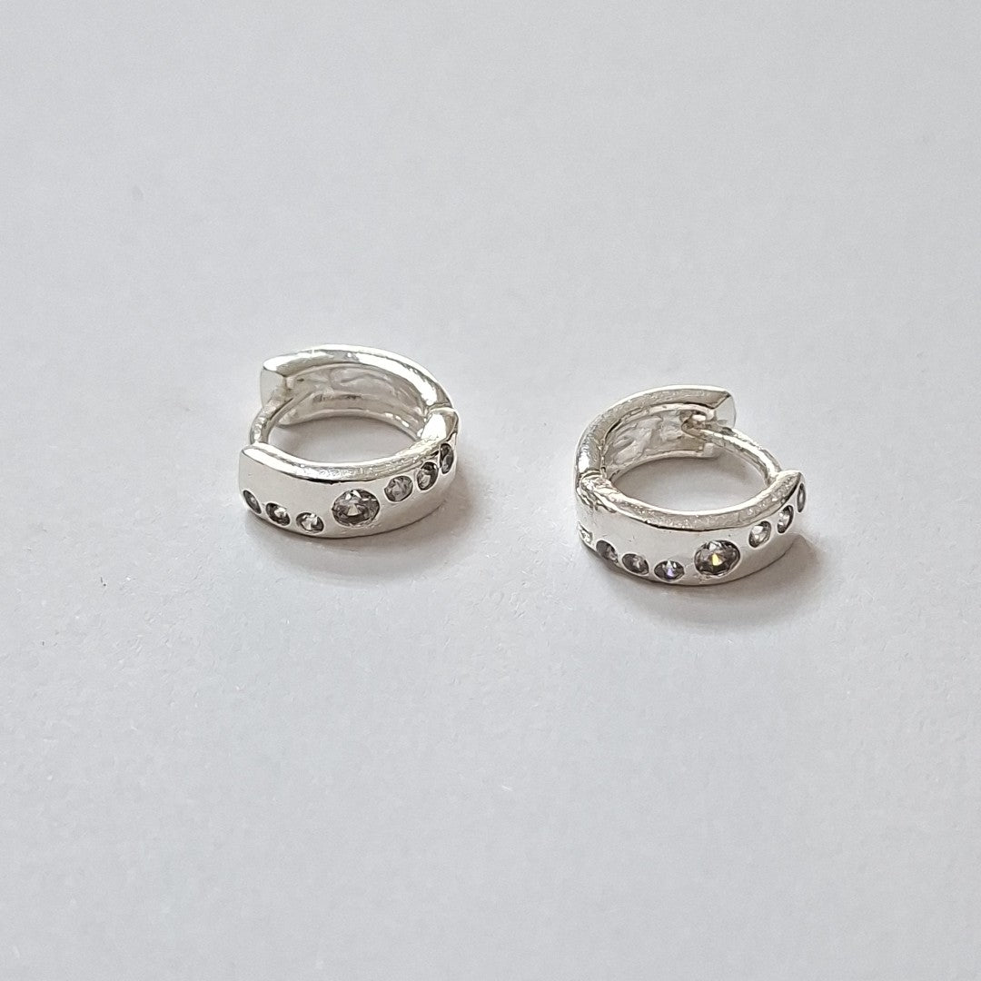 ARRACADAS C/CIRCONIAS PLATA .925 2.4 GR (NUEVO)