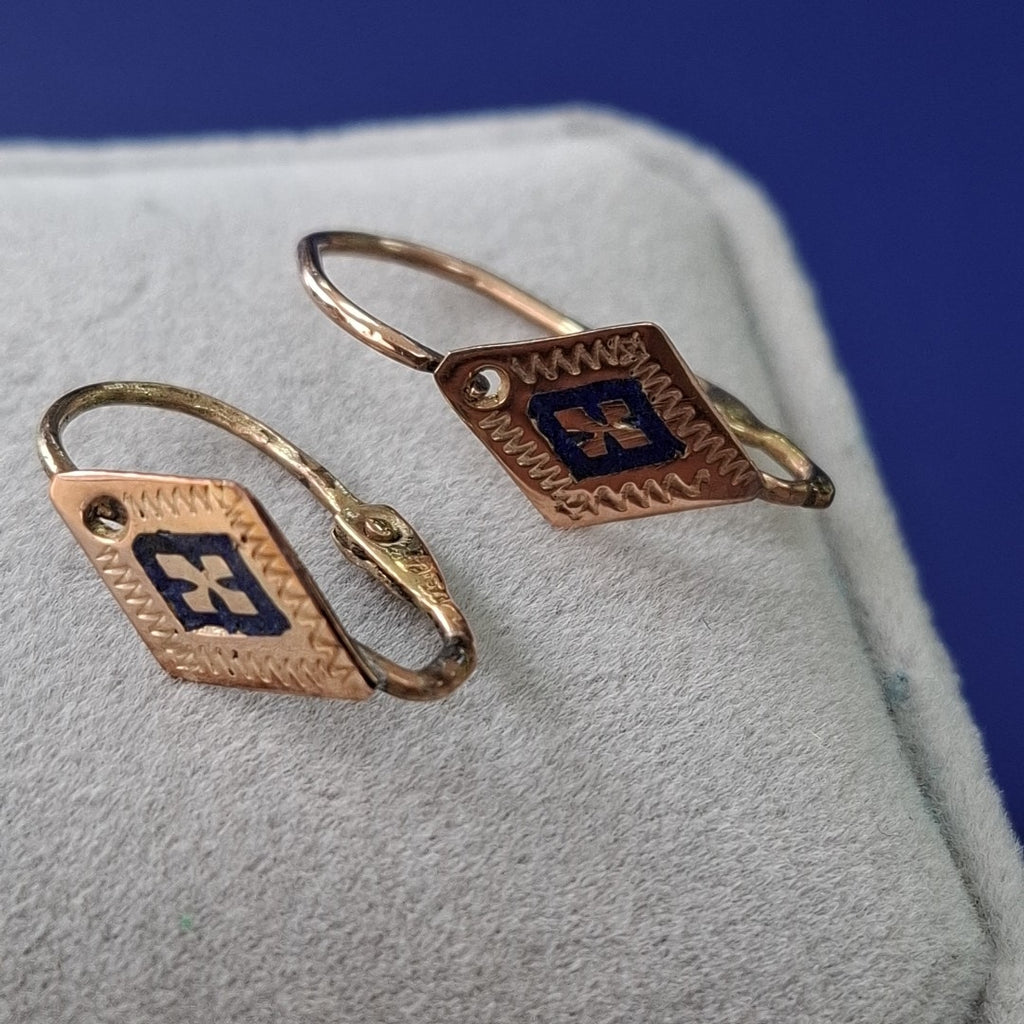 ARRACADAS PAR ORO 8 K 1.5 GRMS (SEMINUEVO)