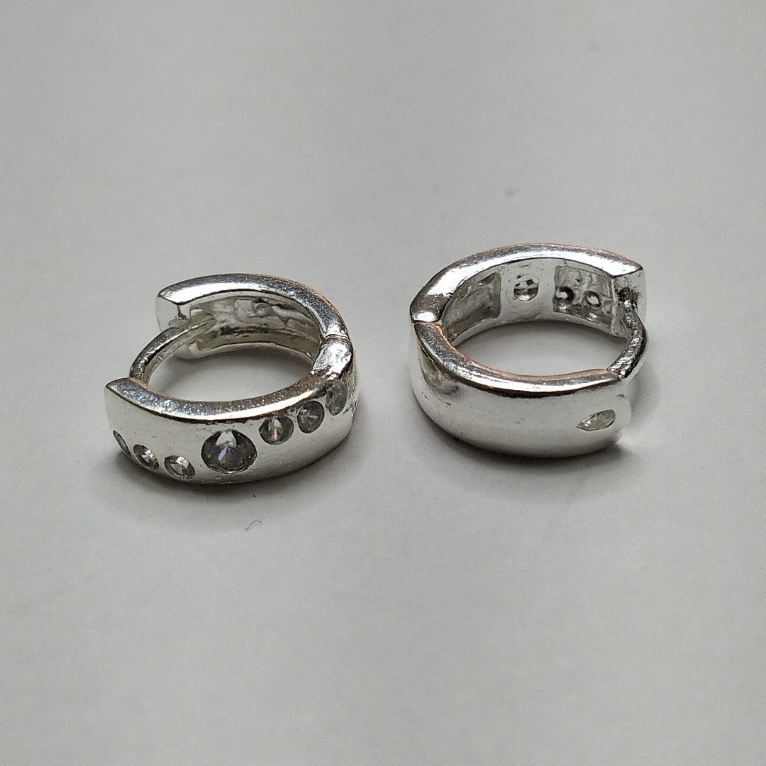 ARRACADAS C/CIRCONIAS PLATA .925 2.4 GR (NUEVO)