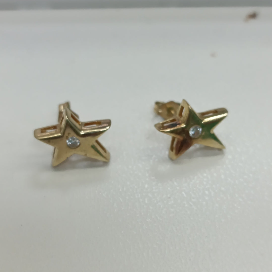 ARETES PAR ORO 14 K 2.8 GRMS (SEMINUEVO)