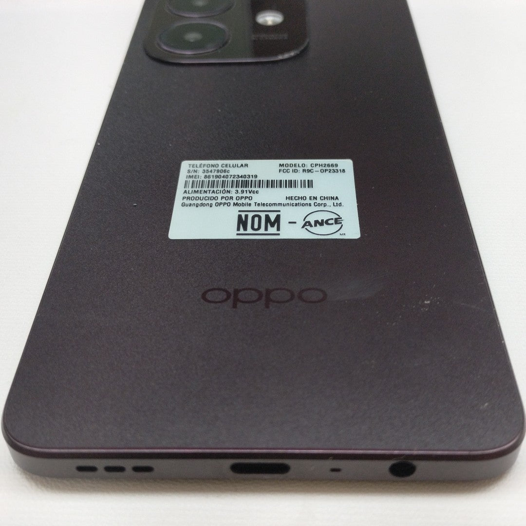 CELULAR OPPO A40 CPH2669 (2024) 256 GB 4 GB RAM (SEMINUEVO)