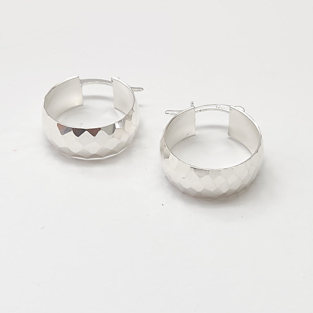 ARETES ARRACADAS FACETADAS PLATA .925 2.8 GR (NUEVO)