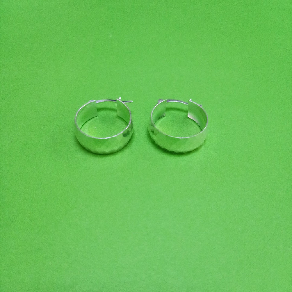 ARETES ARRACADAS FACETADAS PLATA .925 2.8 GR (NUEVO)