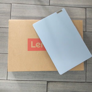 LAPTOP LENOVO IDEAPAD SLIM 3 15IAN8 (2023) 256 GB 8 GB RAM (SEMINUEVO)