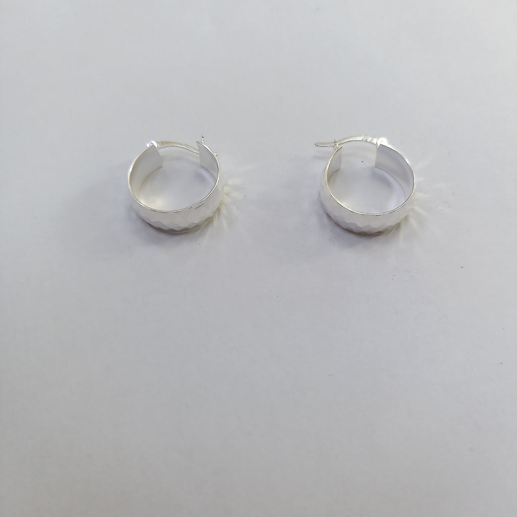 ARETES ARRACADAS FACETADAS PLATA .925 2.7 GR (NUEVO)