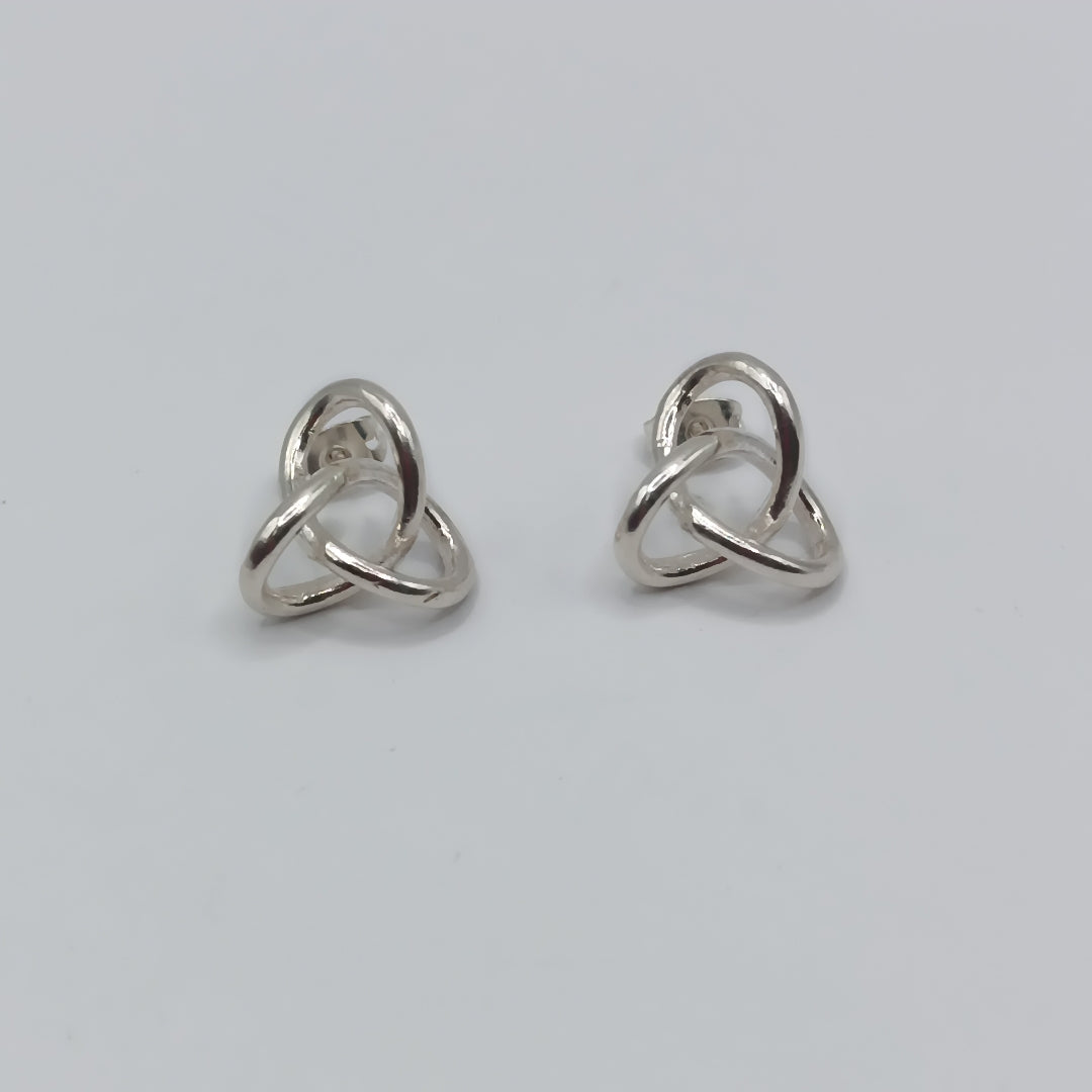 ARETES PAR PLATA 4.2 GRMS (SEMINUEVO)