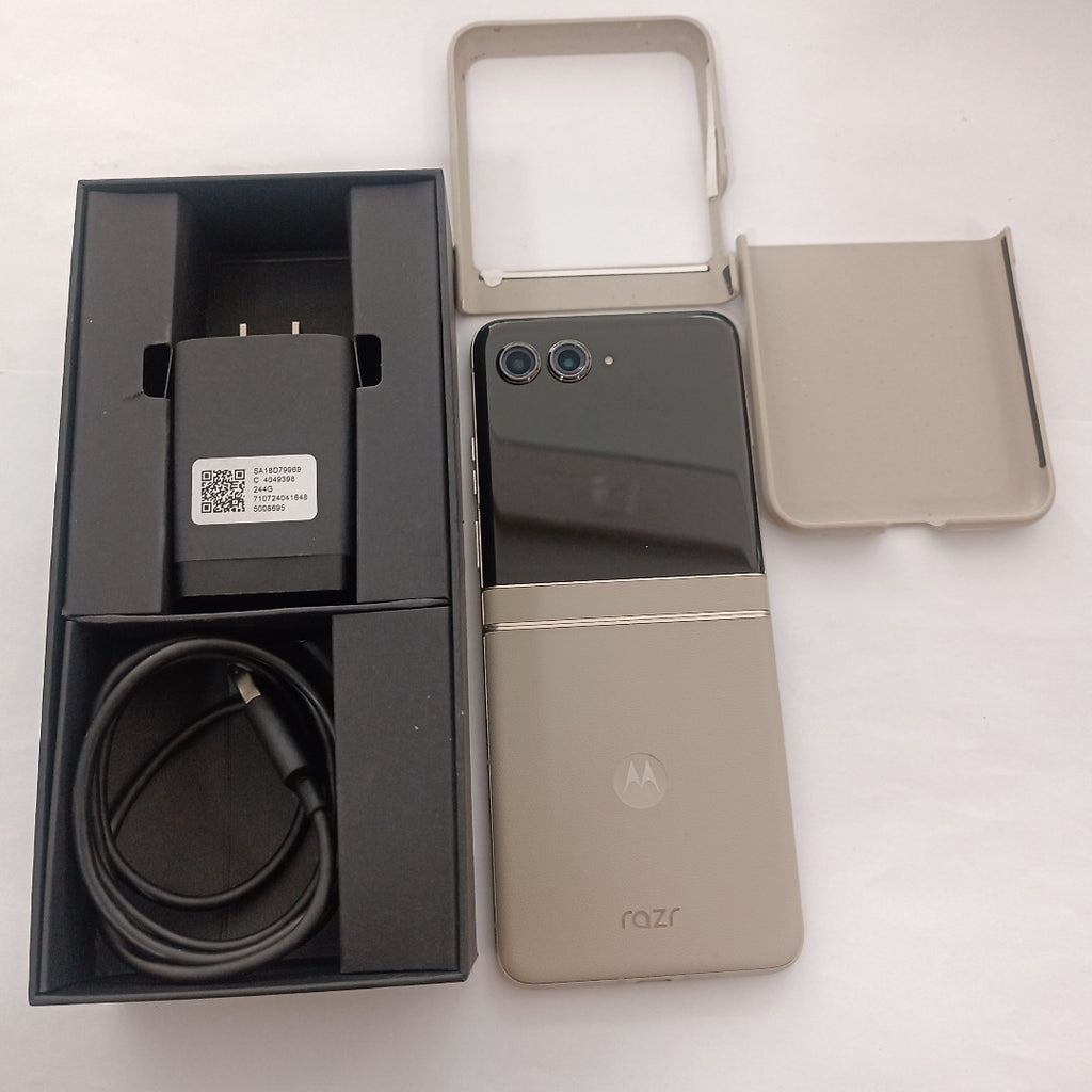 CELULAR MOTOROLA RAZR 50 5G XT2453-1 512 GB 12 GB RAM (SEMINUEVO)