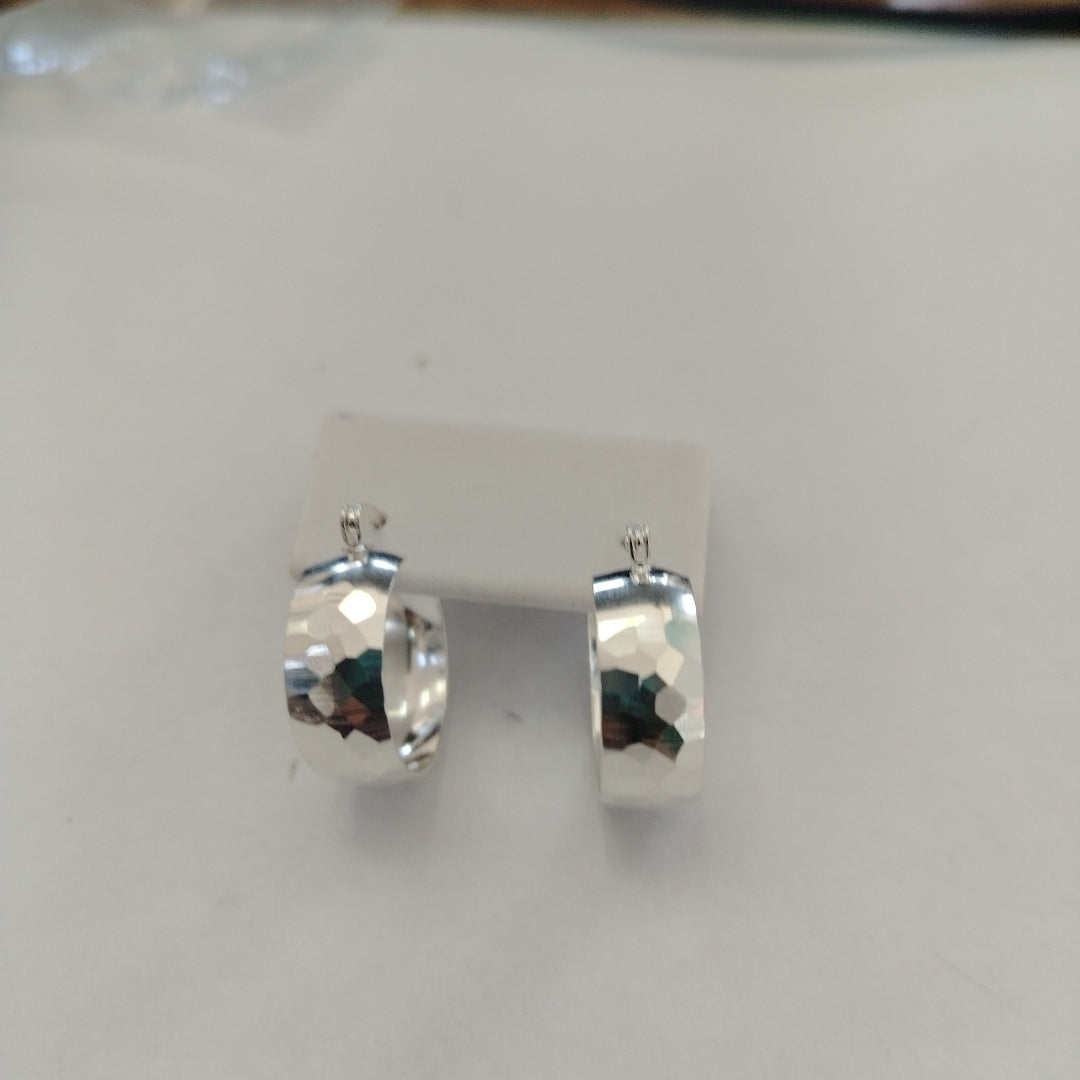 ARETES ARRACADAS FACETADAS PLATA .925 2.8 GR (NUEVO)