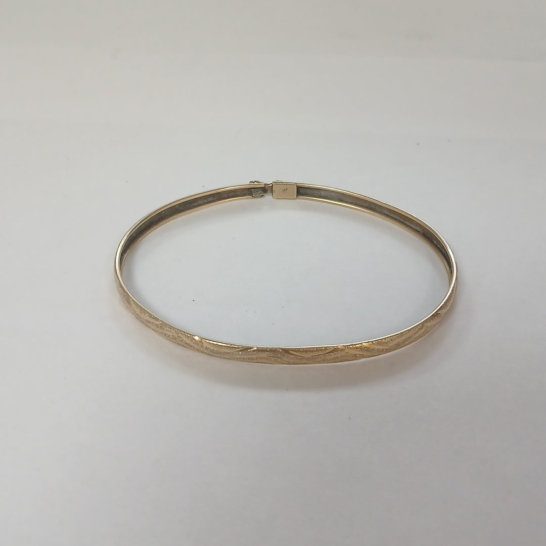 PULSERA RIGIDA ORO 14 K 3.9 GRMS (SEMINUEVO)