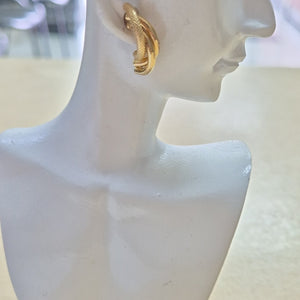 ARETES PAR ORO 14 K 1.5 GRMS (SEMINUEVO)
