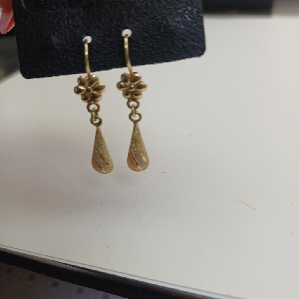 ARETES PAR ORO 14 K 1.6 GRMS (SEMINUEVO)