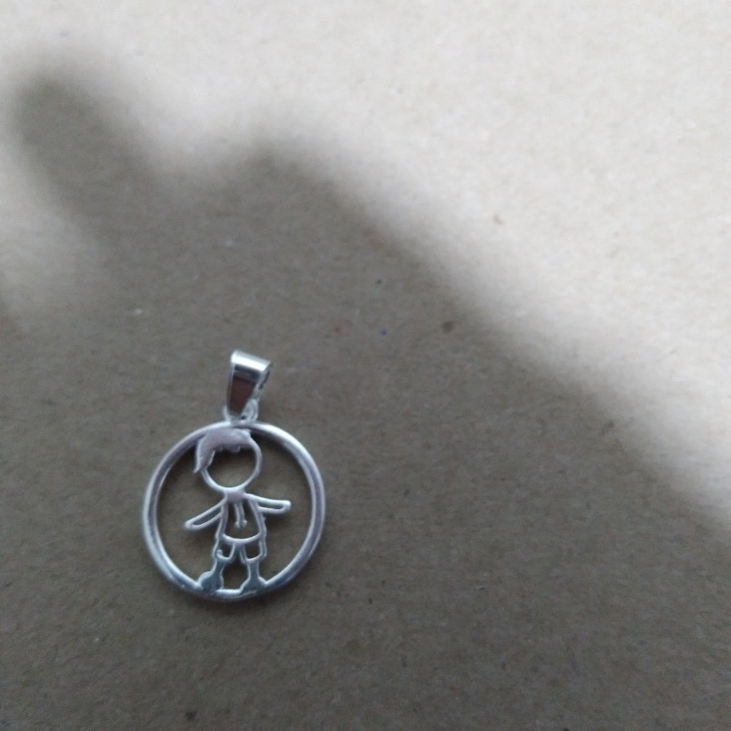 DIJE NIÑO PLATA .925 1.9 GR (NUEVO)