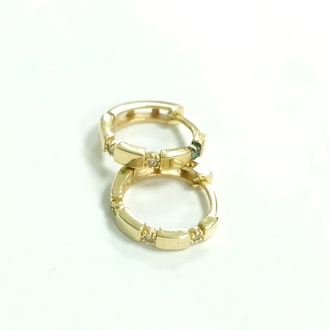 ARETES PAR ORO 14 K 1.9 GRMS (SEMINUEVO)