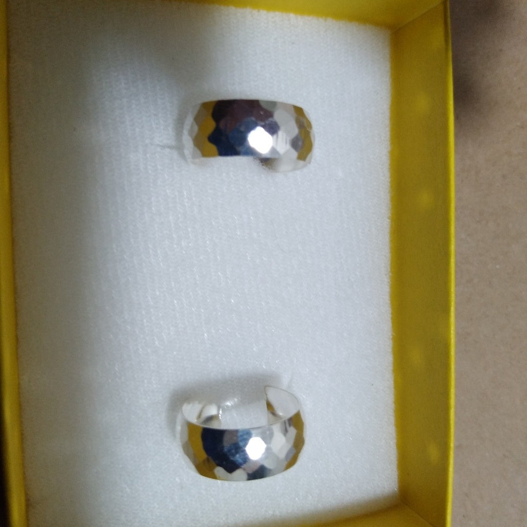 ARETES ARRACADAS FACETADAS PLATA .925 2.9 GR (NUEVO)