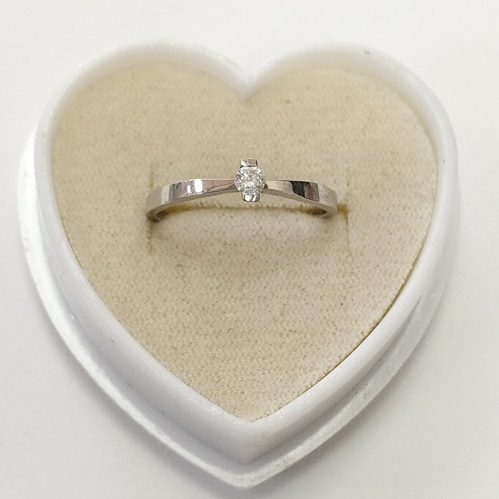 ANILLITO, SOLITARIO ORO BLANCO 14 K 1.1 GRMS (SEMINUEVO)