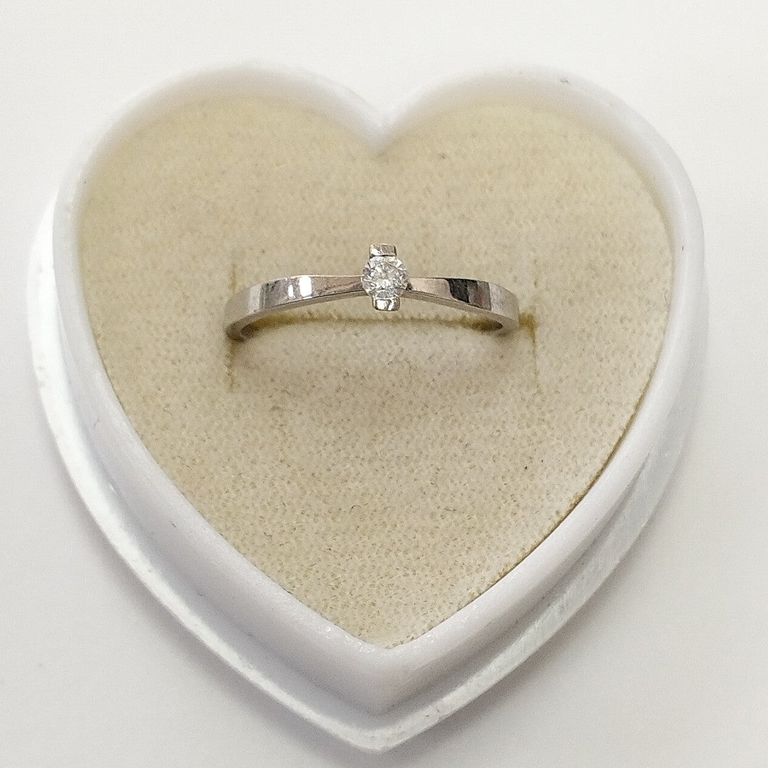 ANILLITO, SOLITARIO ORO BLANCO 14 K 1.1 GRMS (SEMINUEVO)