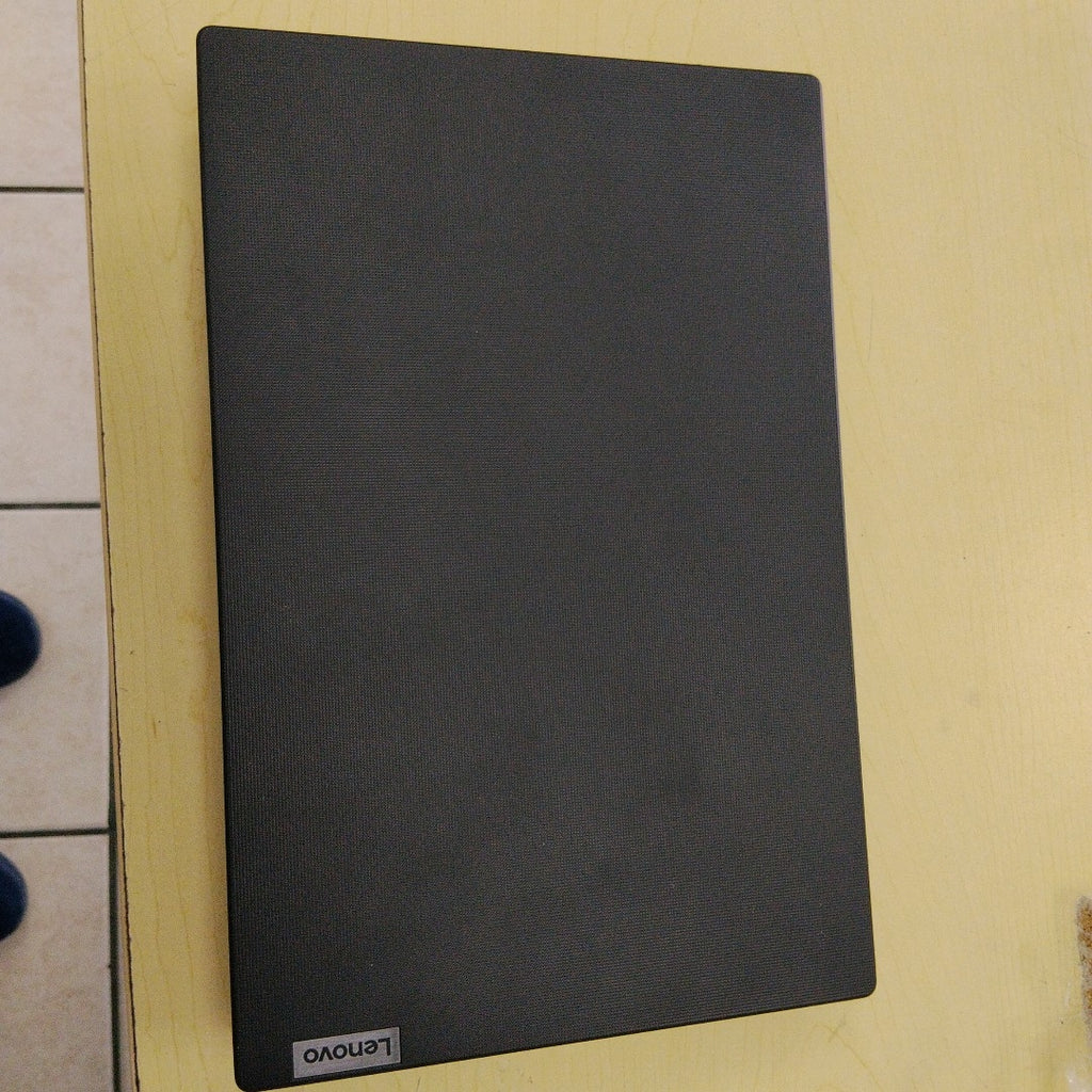 LAPTOP LENOVO V14 G2 IJL (2023) 1 TB + 128 GB SSD 8 GB RAM (SEMINUEVO)