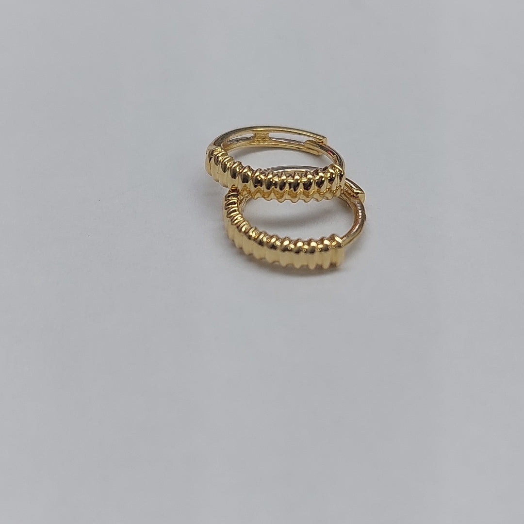 HUGGIES ORO 14K 1.2 (NUEVO)
