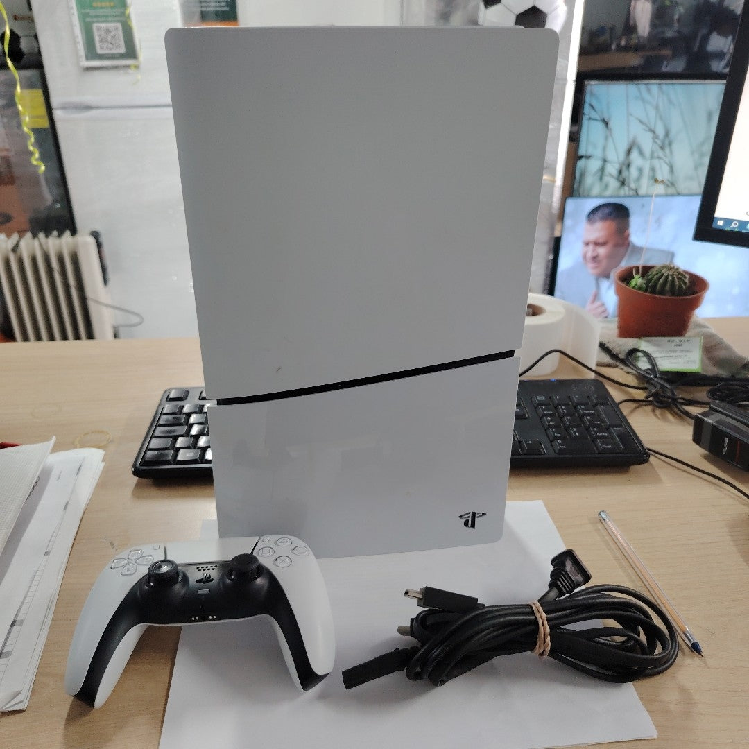 CONSOLA DE VIDEOJUEGO SONY PS5 SLIM 1 TB SSD