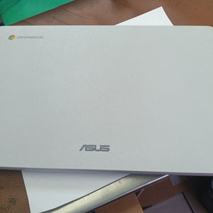 LAPTOP ASUS CROMEBOOK  CX1405CKA - C8G128 - C1 (2025) 128 GB 8 GB RAM (SEMINUEVO)
