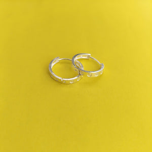 ARETES ARRACADAS FIG TORNILLOS PLATA .925 2.63 GR (NUEVO)