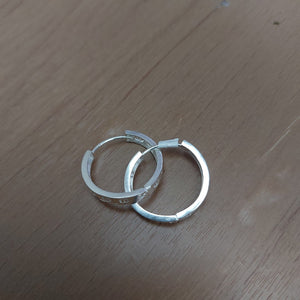 ARETES ARRACADAS FIG TORNILLOS PLATA .925 2.63 GR (NUEVO)