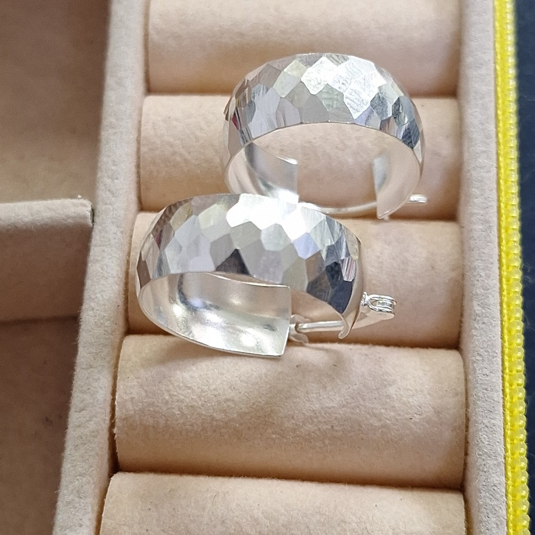 ARETES ARRACADAS FACETADAS PLATA .925 2.8 GR (NUEVO)