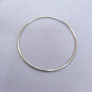 PULSERA RIGIDA ORO, ORO BLANCO 10 K 2.3 GRMS (SEMINUEVO)