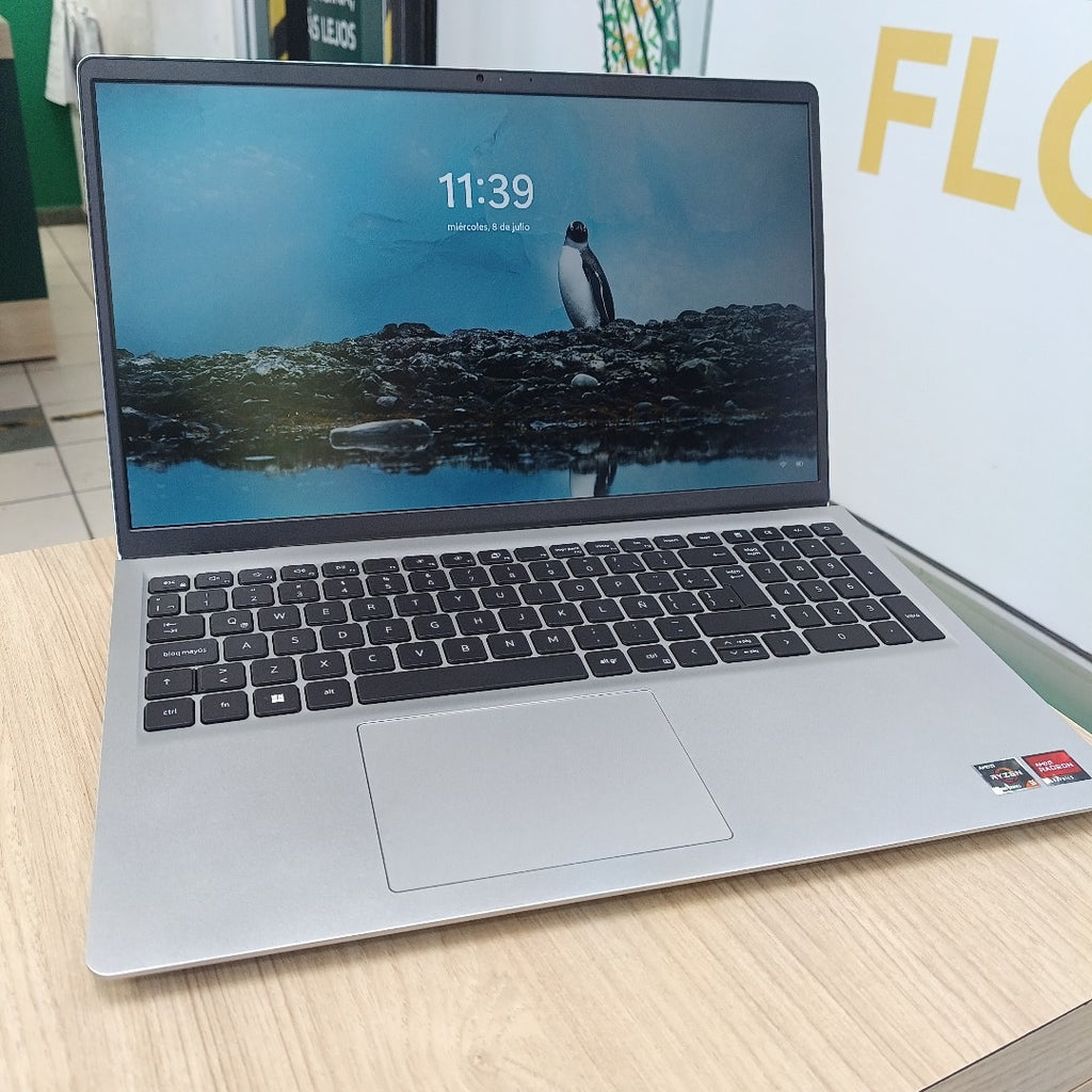 LAPTOP DELL 15 DC15255 (2025) 512 GB SSD 8 GB RAM (SEMINUEVO)
