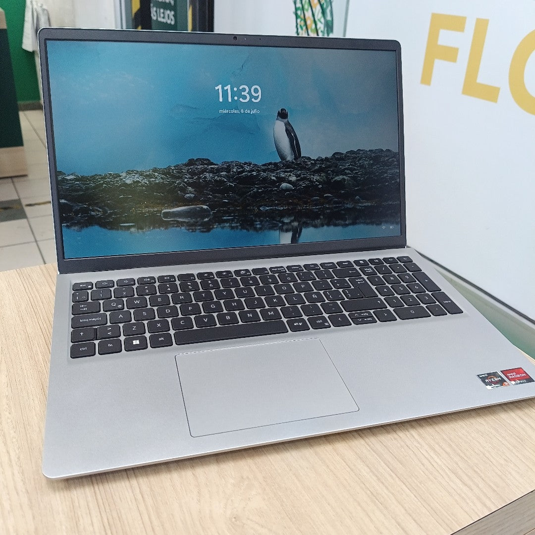LAPTOP DELL 15 DC15255 (2025) 512 GB SSD 8 GB RAM (SEMINUEVO)