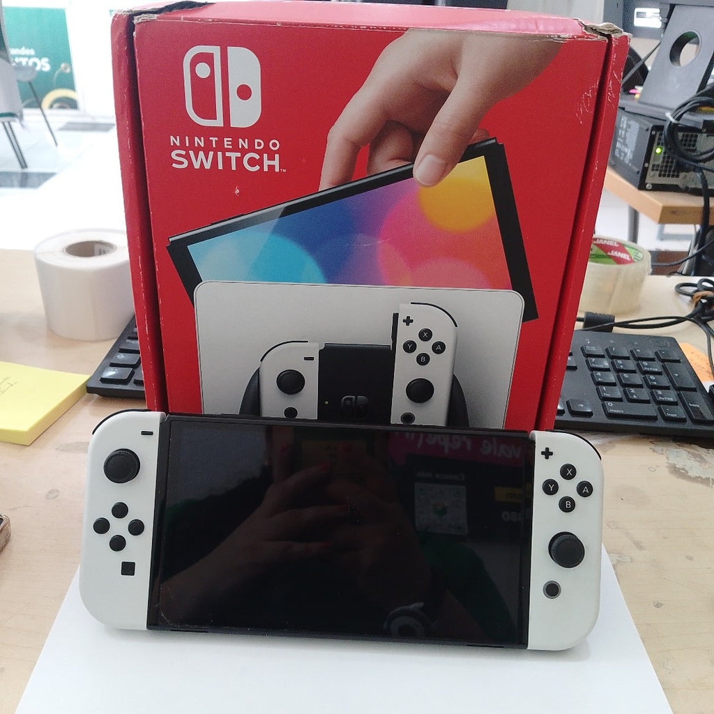 CONSOLA DE VIDEOJUEGO NINTENDO SWITCH OLED 64 GB (SEMINUEVO)
