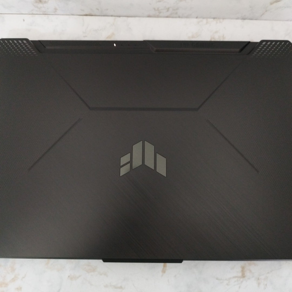 LAPTOP ASUS TUF GAMING A15 FA506NF-HN003W (2024) 512 GB SSD 8 GB RAM (SEMINUEVO)